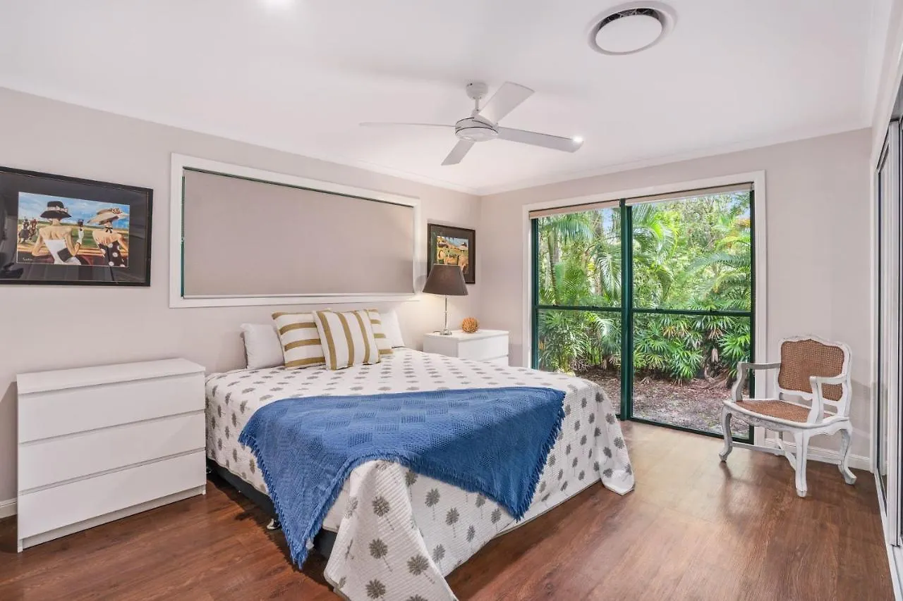 7 Belle Court Rainbow Shores Fully Ducted Aircon. Pets Welcome Rainbow Beach Holiday home